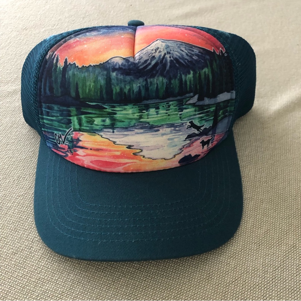 Trucker hat by Ruffwear.